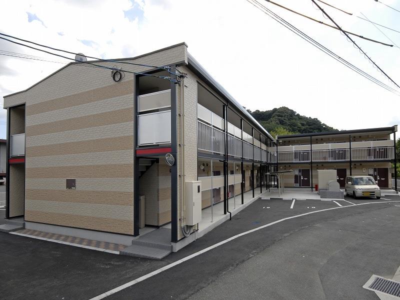レオパレスITOYONEの外観写真