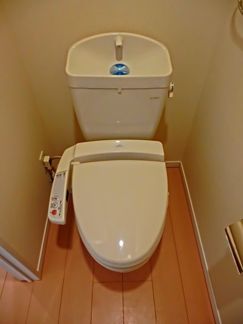 トイレ　ウォシュレット完備