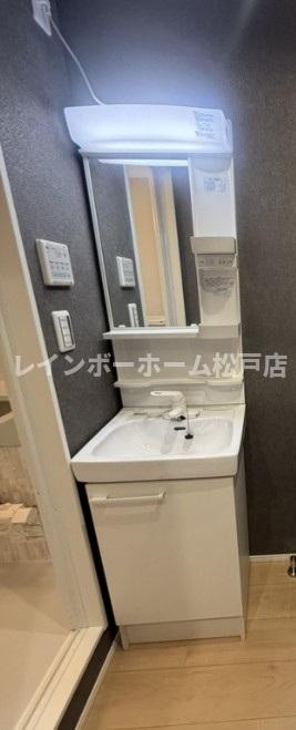 洗面設備　脱衣スペースもあります
