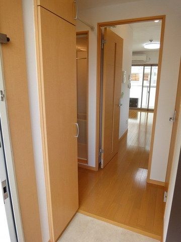 玄関　シューズボックス完備