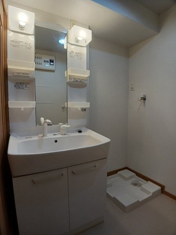 洗面設備　忙しい朝には欠かせない洗面所です