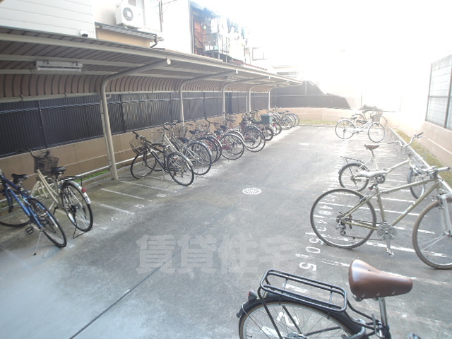 駐車場　駐輪場