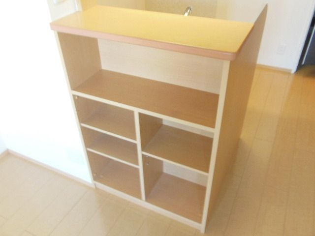 収納　～カウンターキッチンの下は収納スペース～