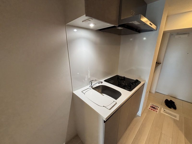 その他部屋・スペース　同じ住戸のキッチン・廊下別角度