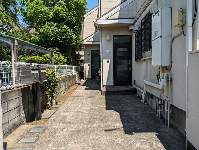 エントランス　庭