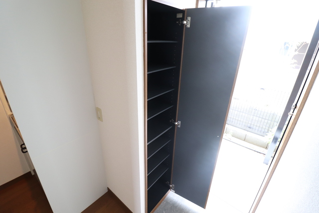 その他設備　下駄箱