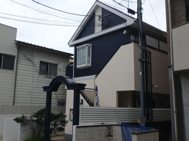 【シャトレ津福本町の建物外観】