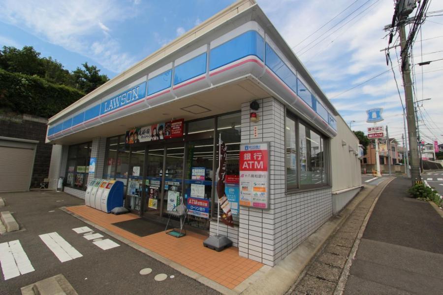コンビニ　ローソン　佐世保花高団地店（コンビニ）まで372m