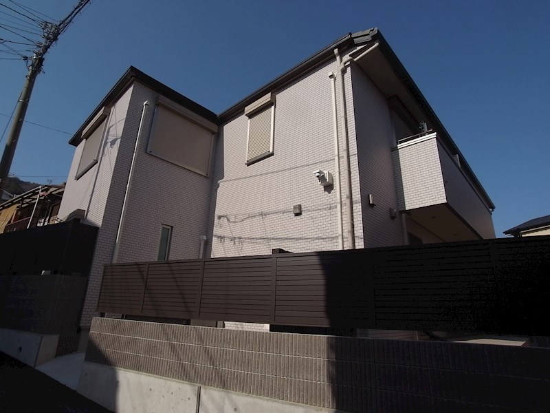神戸市灘区薬師通のアパートの建物外観