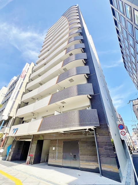 大阪市北区西天満のマンションの建物外観