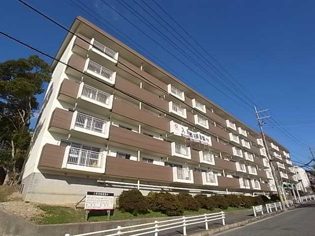 神戸市北区泉台のマンションの建物外観