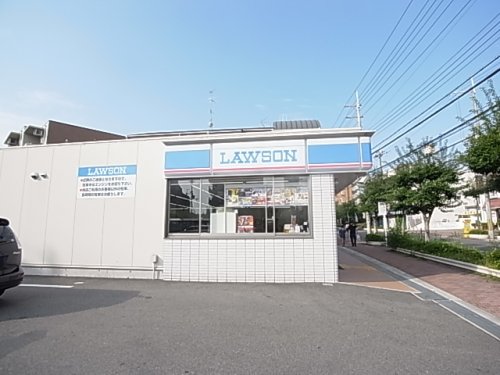 【奈良市富雄元町のアパートのコンビニ】