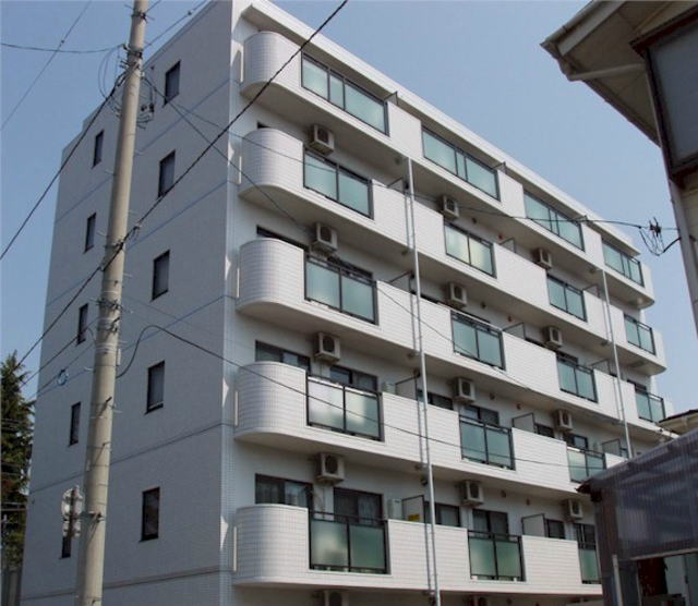 仙台市宮城野区萩野町のマンションの建物外観
