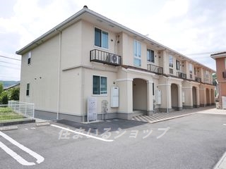 安芸高田市吉田町吉田のアパートの建物外観