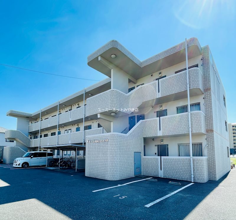 鳥栖市本鳥栖町のマンションの建物外観