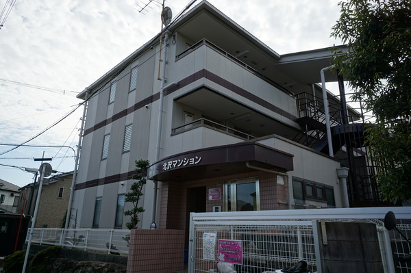 吹田市円山町のマンションの建物外観