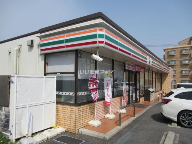 コンビニ　セブンイレブン 名古屋光が丘2丁目店（コンビニ）まで688m
