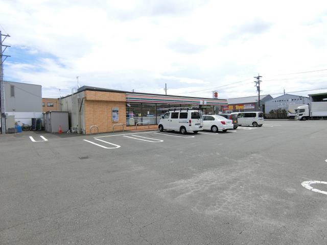 コンビニ　セブンイレブン（コンビニ）まで1436m