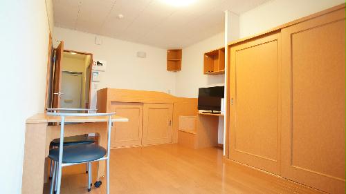 居室・リビング　明るいお部屋であこがれの一人暮らし