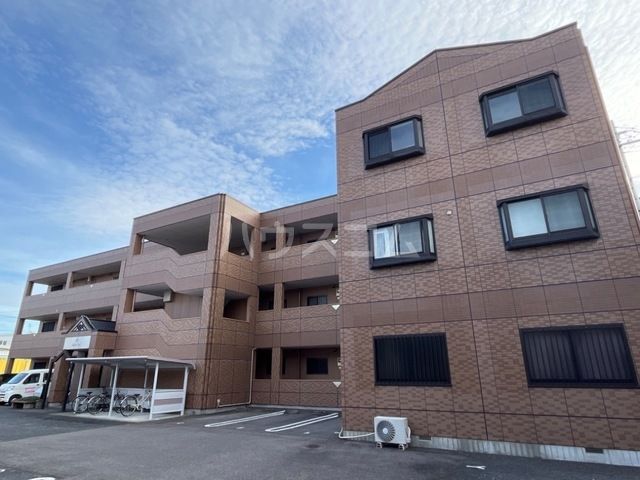 一宮市木曽川町門間のマンションの建物外観