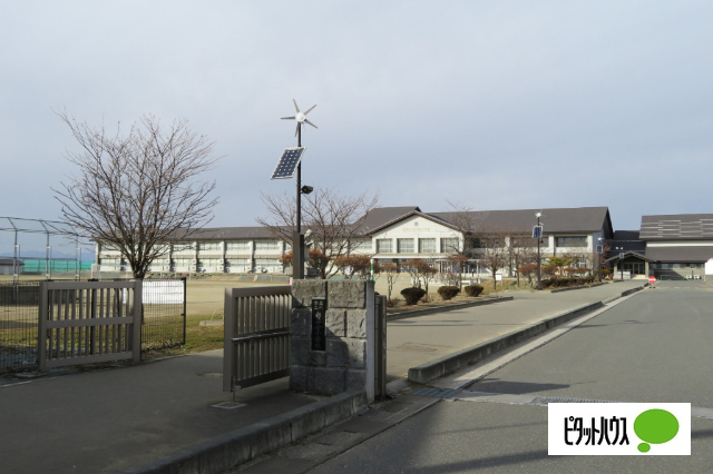 小学校　奥州市立岩谷堂小学校（小学校）まで2104m