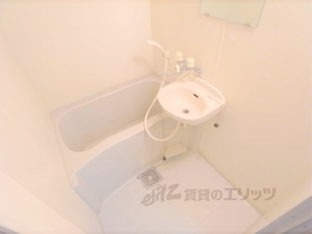 バス・シャワールーム　バス