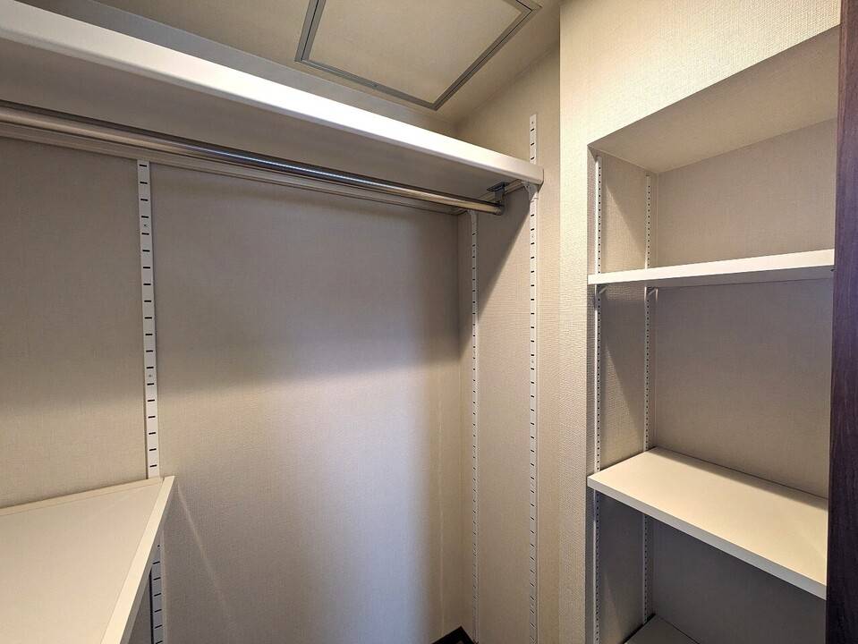 収納　ウォークインクローゼット