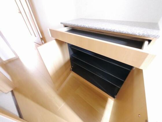 玄関　シューズボックス