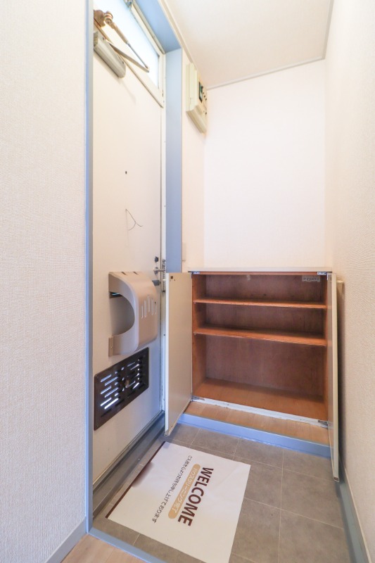 玄関　図面と現状に相違がある場合には現状を優先