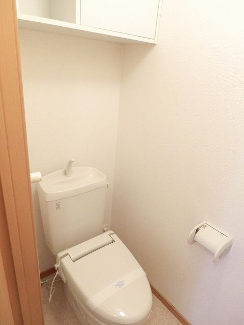 フォーリスト ヒルズ Aのトイレ写真