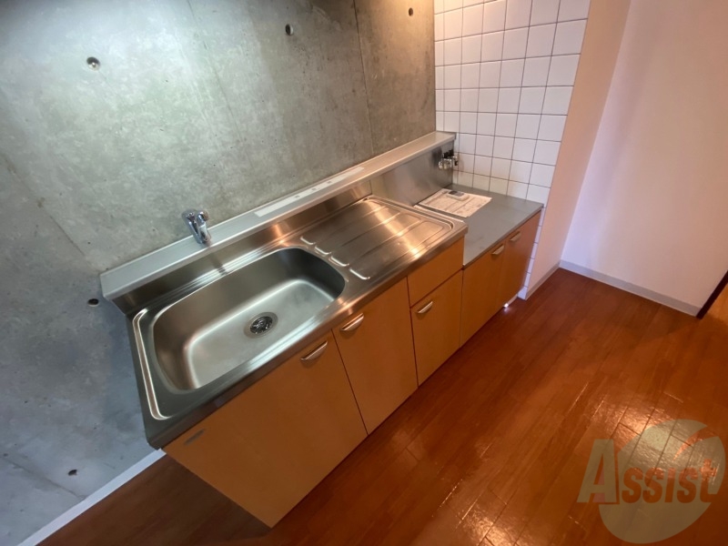 キッチン　ガスキッチンです。２口コンロが設置できます。