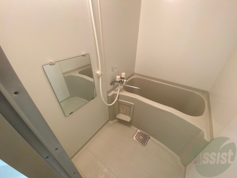 バス・シャワールーム　お風呂です。ゆっくりお風呂につかるのも体に良いですね～