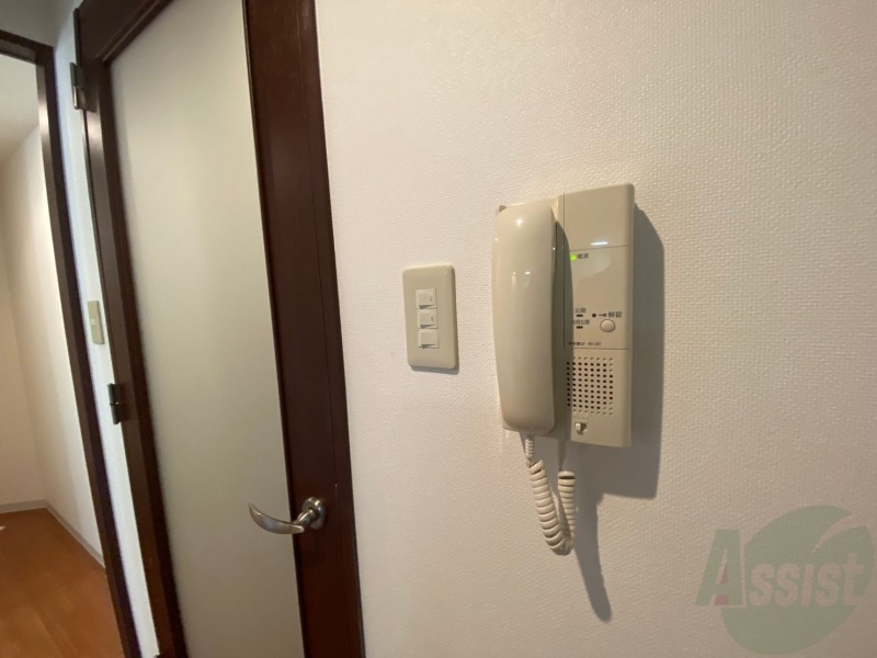 セキュリティ　来客時にはこれで受け答えが出来るので安心です。