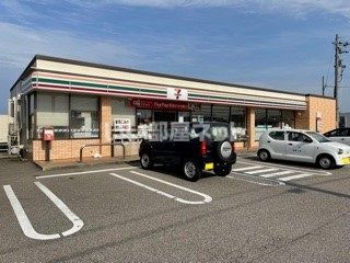 コンビニ　セブンイレブン 氷見加納店（コンビニ）まで1087m