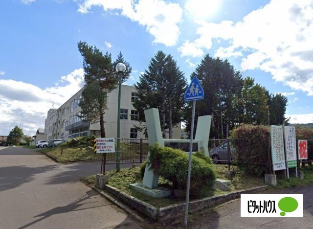 小学校　旭川市立神居東小学校（小学校）まで362m