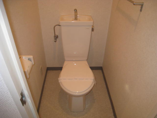 トイレ　写真は別のお部屋です。現況を優先させていただきます。