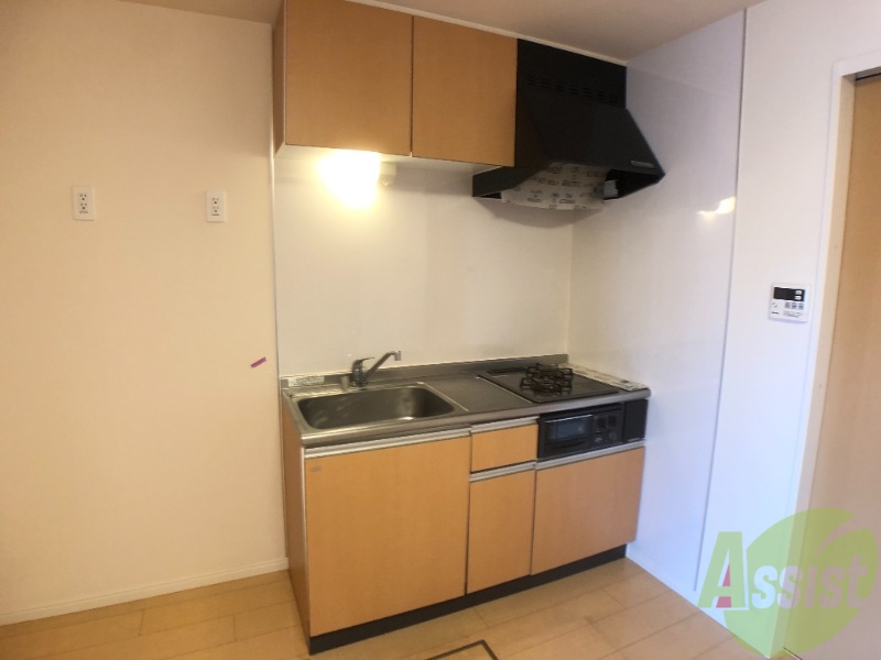 キッチン　システムキッチンでお掃除も楽々ですね。