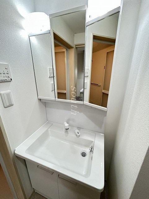 洗面設備　シャンプードレッサー