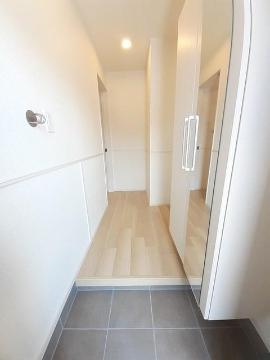 玄関　玄関（イメージ）