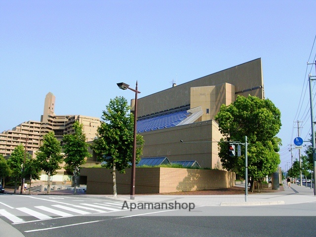 図書館　広島県情報プラザ広島県立図書館（図書館）まで695m