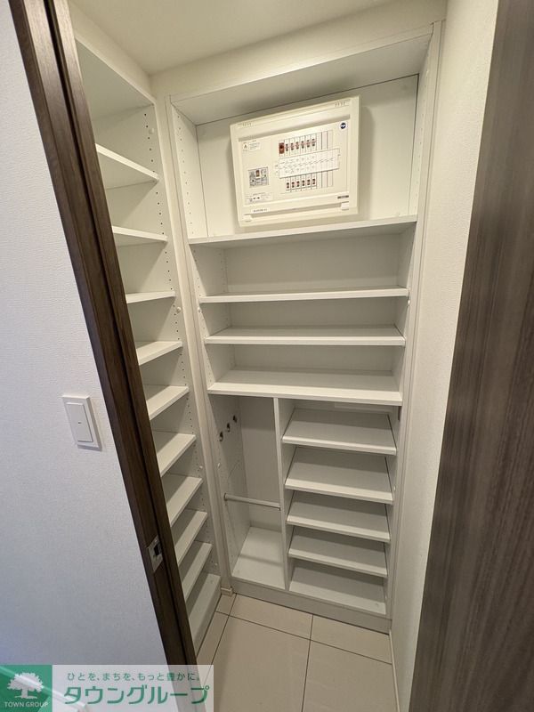 玄関　お問合せはタウンハウジングまで！※現地待合わせ相談可能