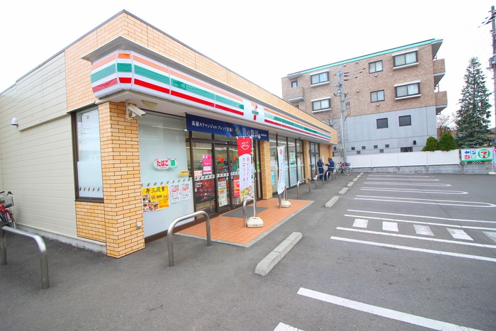 コンビニ　セブン-イレブン 小平武道館前店（コンビニ）まで65m