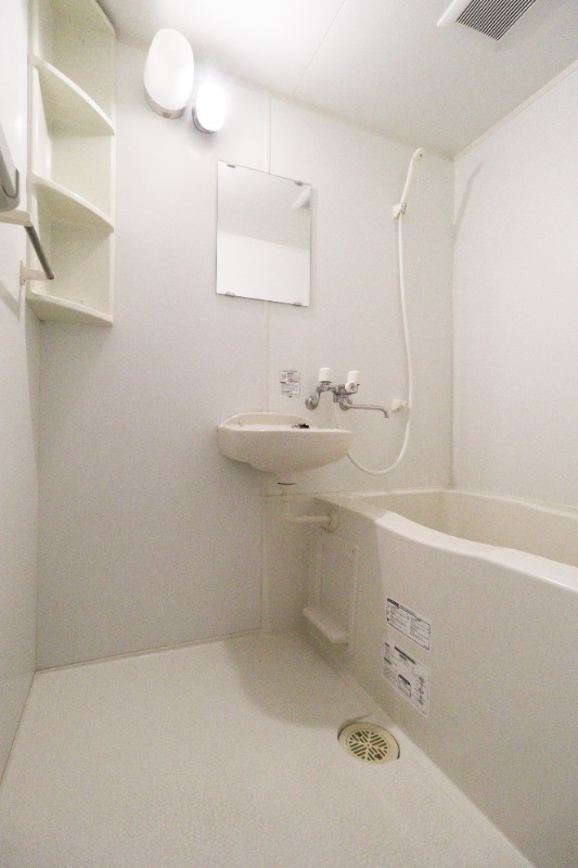 バス・シャワールーム　図面と現状に相違がある場合には現状を優先