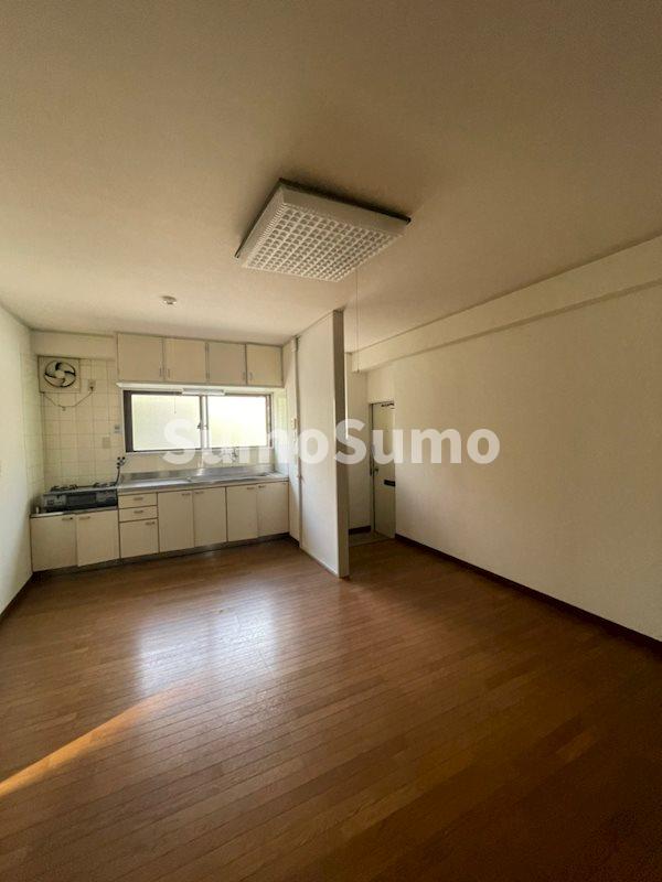 居室・リビング　ゆったり過ごせる居間です