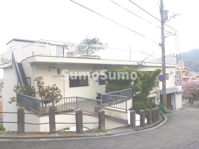 建物外観　落ち着いた雰囲気の外観です