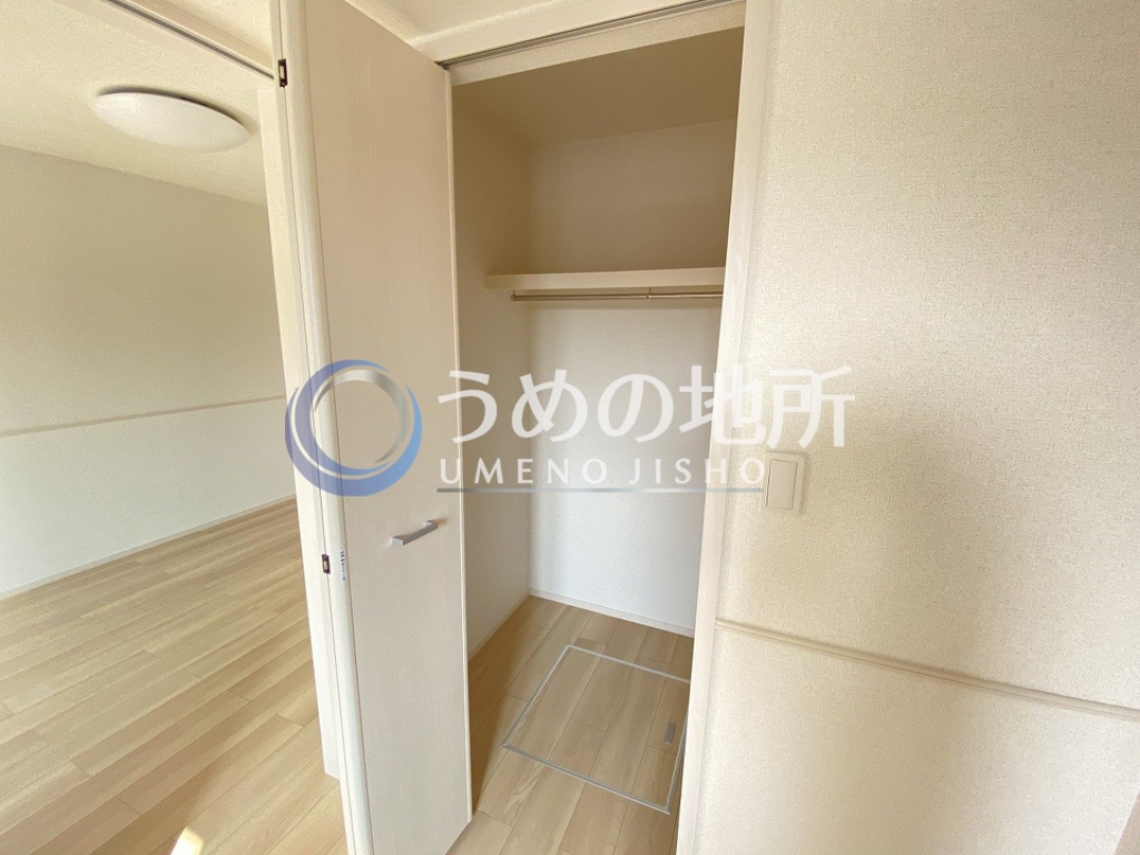 収納　洋室収納