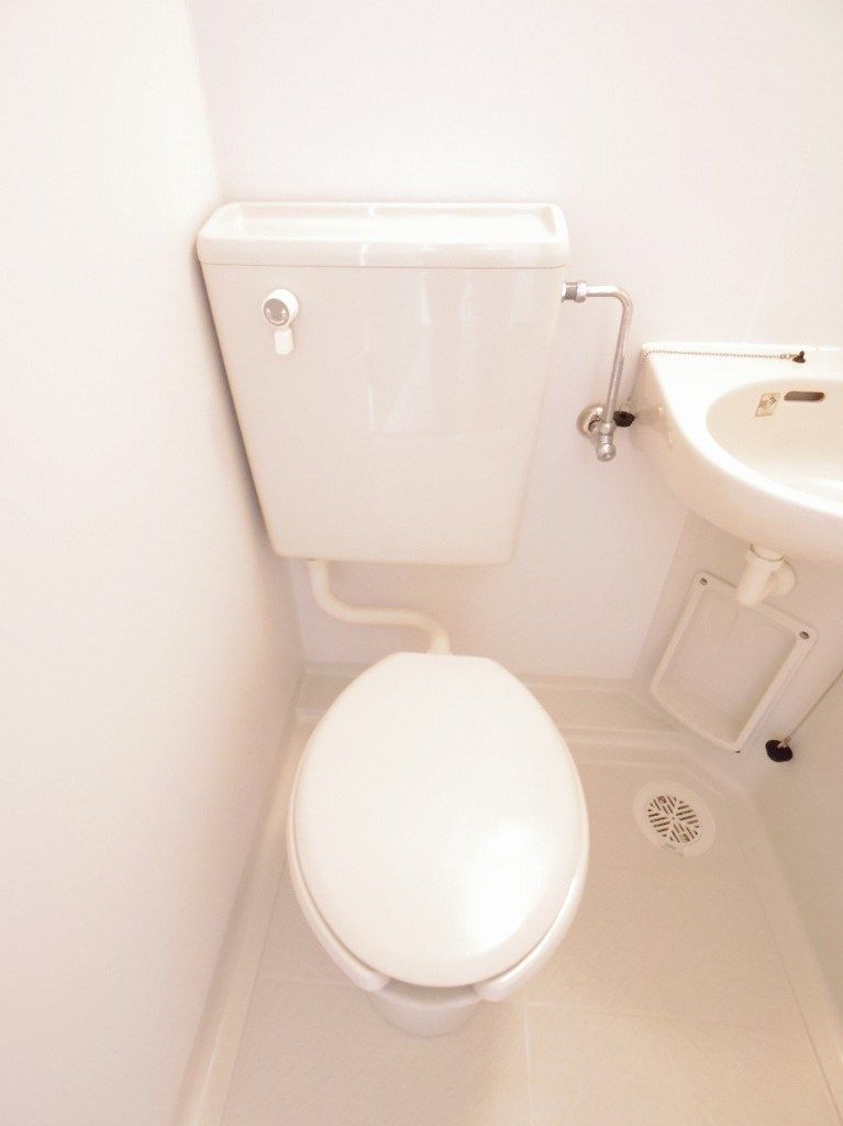 トイレ　※同仕様写真
