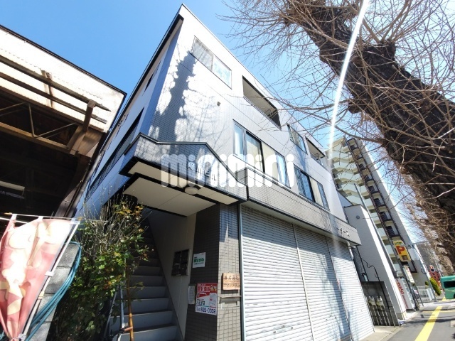 建物外観　四季が感じられるマンションです