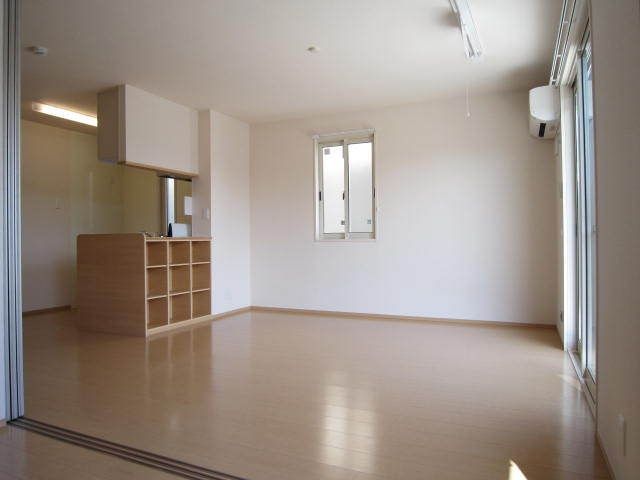 居室・リビング　☆明るく広いリビング☆