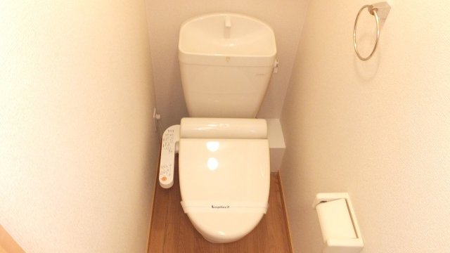 トイレ　コンパクトで使いやすいトイレです